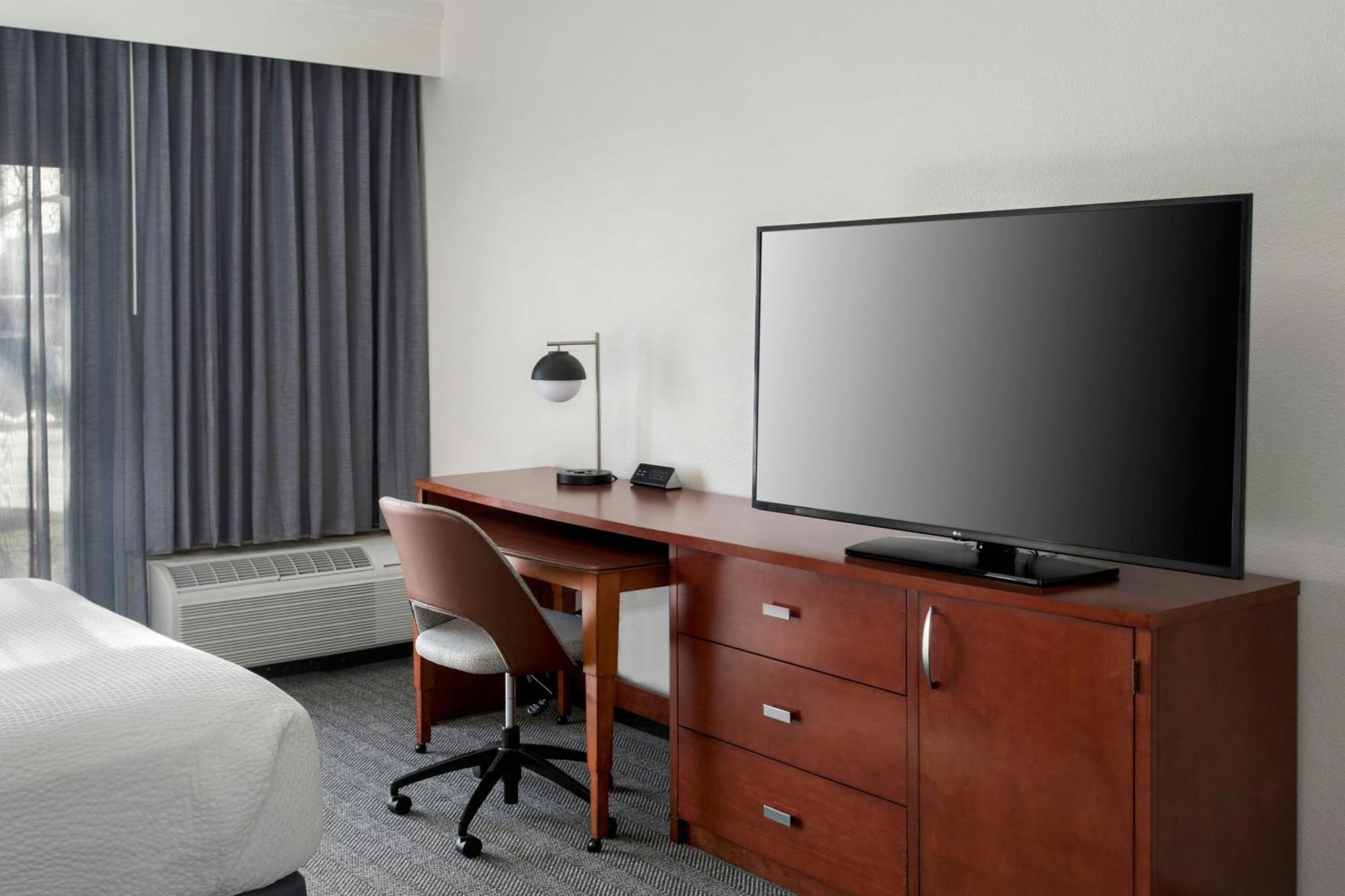 Courtyard By Marriott Silver Spring North/White Oak Zewnętrze zdjęcie