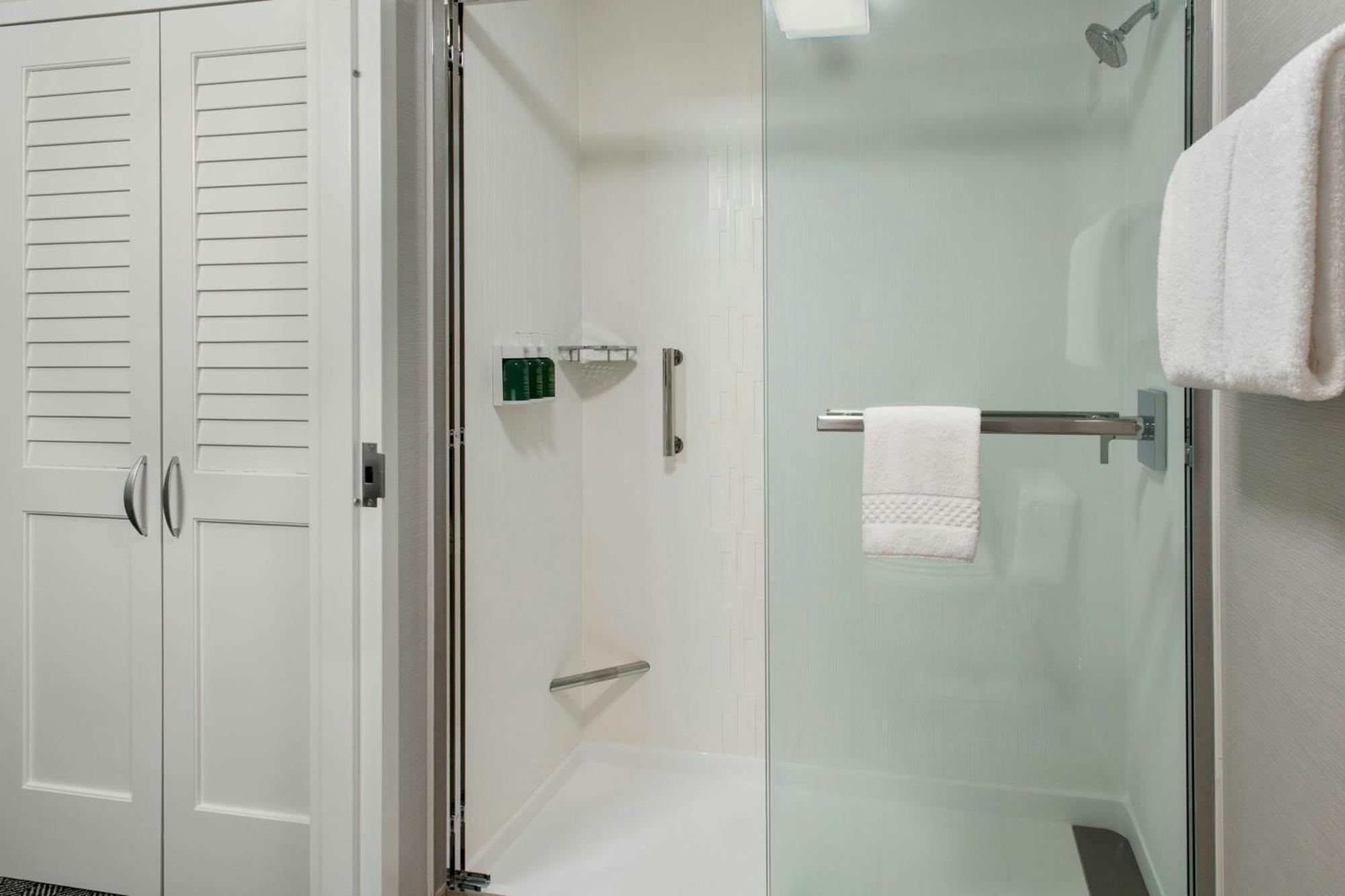 Courtyard By Marriott Silver Spring North/White Oak Zewnętrze zdjęcie