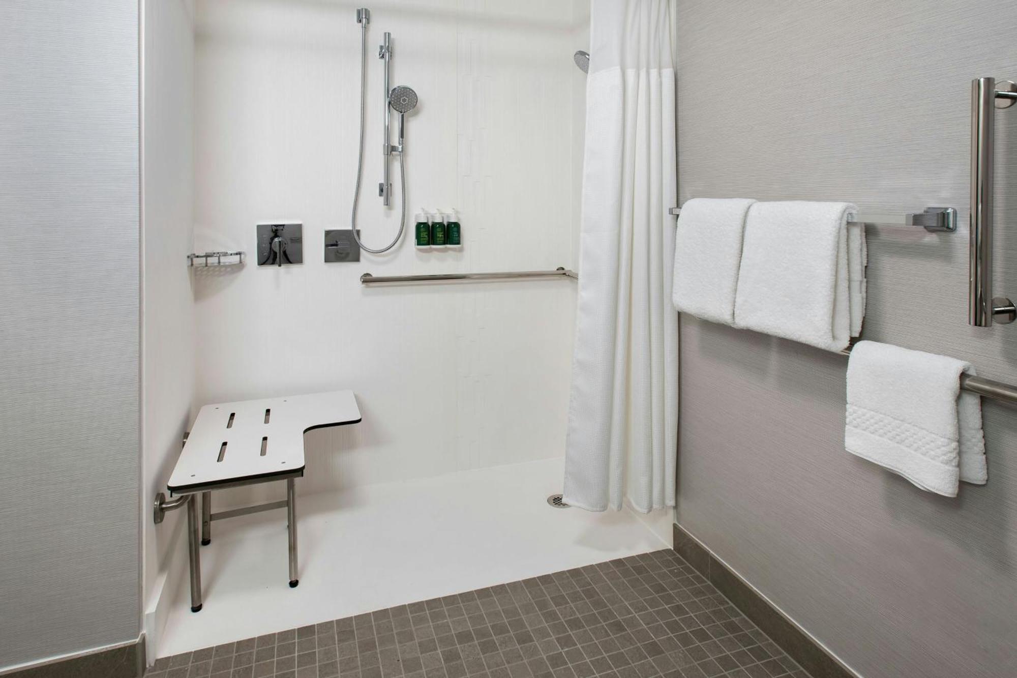Courtyard By Marriott Silver Spring North/White Oak Zewnętrze zdjęcie