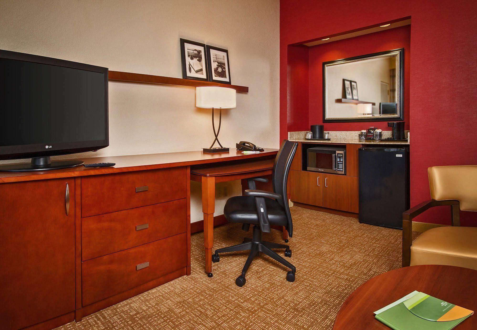 Courtyard By Marriott Silver Spring North/White Oak Zewnętrze zdjęcie